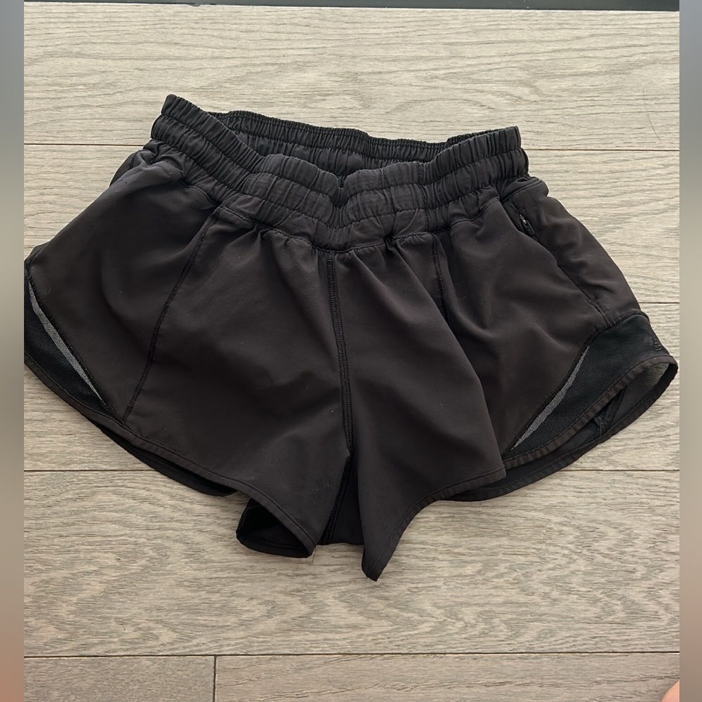 Lulu lemon hotty hot shorts black